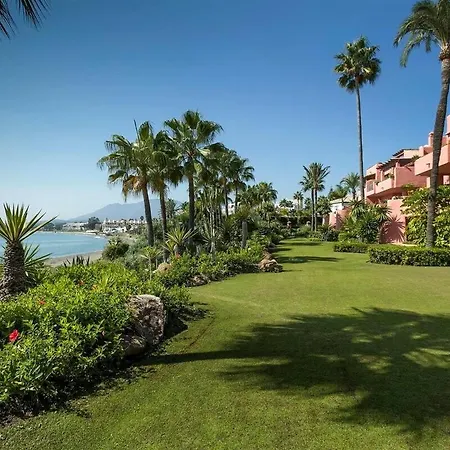 Daire Frontline Luxury Ground Floor Estepona