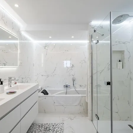 Daire Frontline Luxury Ground Floor Estepona