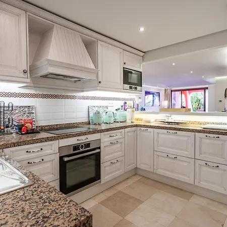 Frontline Luxury Ground Floor *