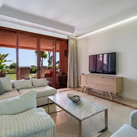 Frontline Luxury Ground Floor *