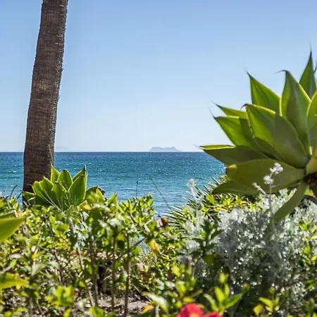 Frontline Luxury Ground Floor Apartman Estepona