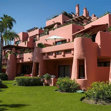 Frontline Luxury Ground Floor Apartman Estepona